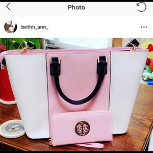 Pink and White purse with matching wallet